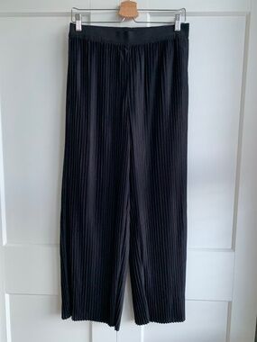 COS Pleated Trouser Size M in black